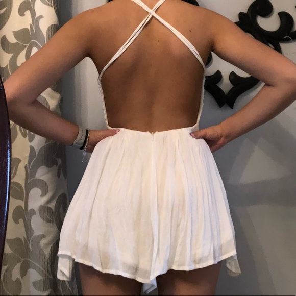 WHITE LACE ROMPER - Picture 3 of 3
